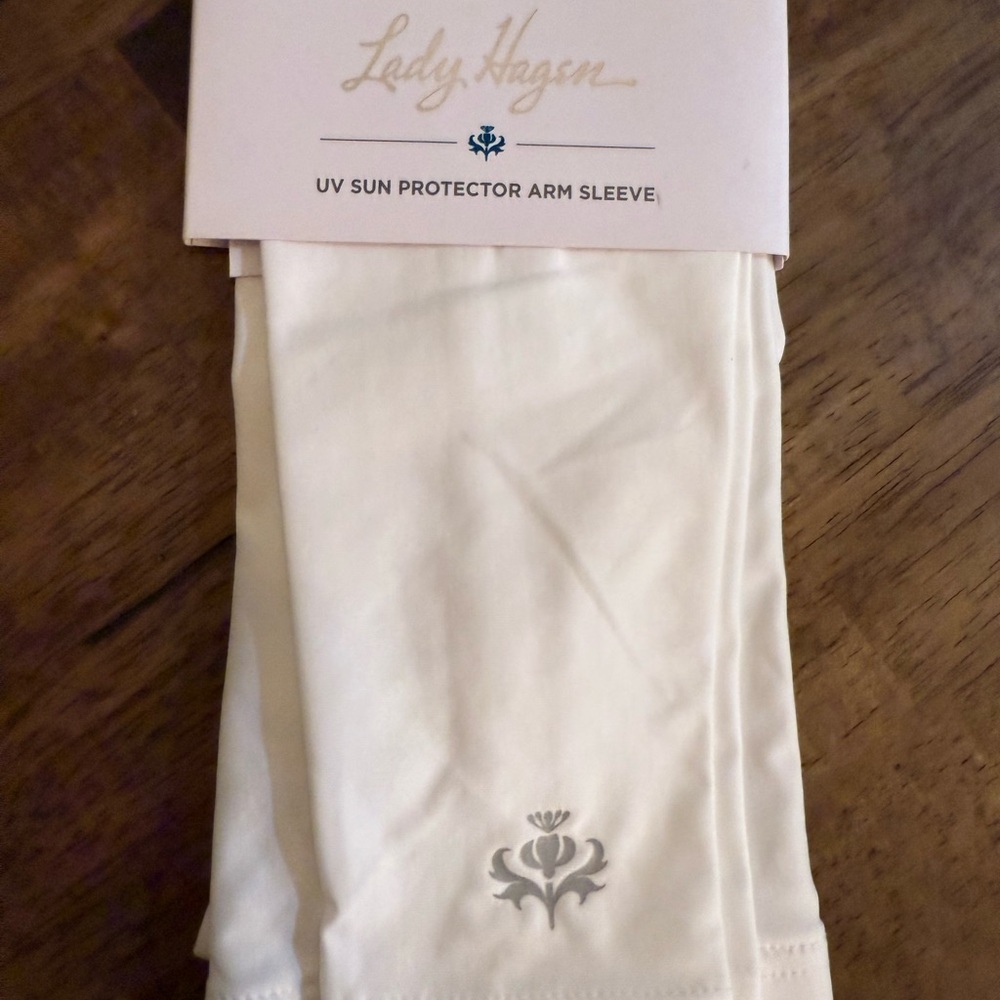 Lady Hagen White Arm Sleeves